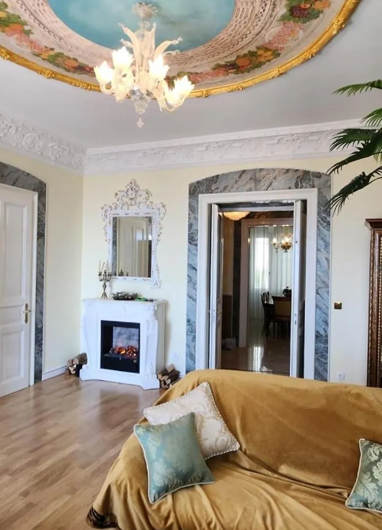 Crema Di Oro 1 Apartment Rijeka Croatia